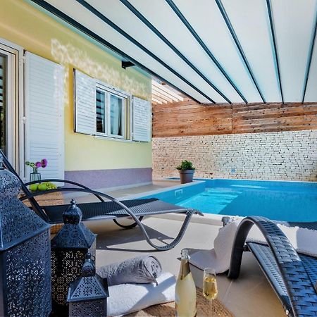 Luxury Villa Lelu With Heated Saltwater Pool, Parking, High Speed Internet, Bbq, Žrnovnica Екстериор снимка