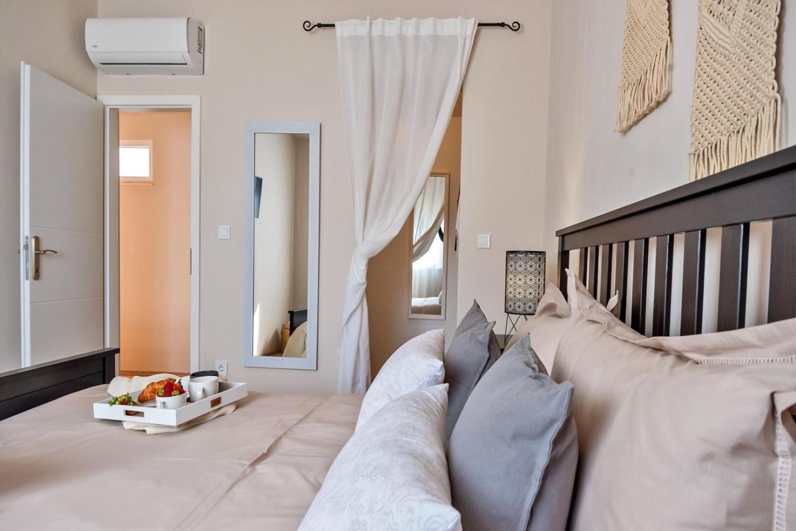 Luxury Villa Lelu With Heated Saltwater Pool, Parking, High Speed Internet, Bbq, Žrnovnica Екстериор снимка