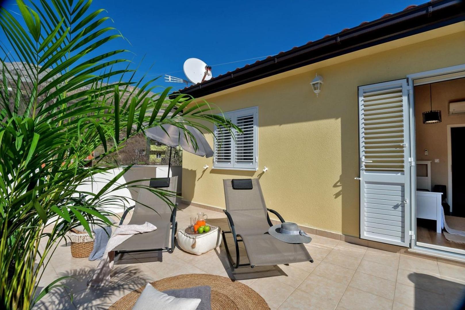 Luxury Villa Lelu With Heated Saltwater Pool, Parking, High Speed Internet, Bbq, Žrnovnica Екстериор снимка